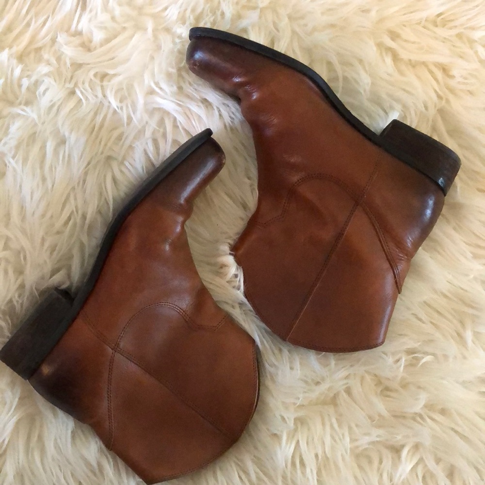 Jessica Simpson brown short leather booties